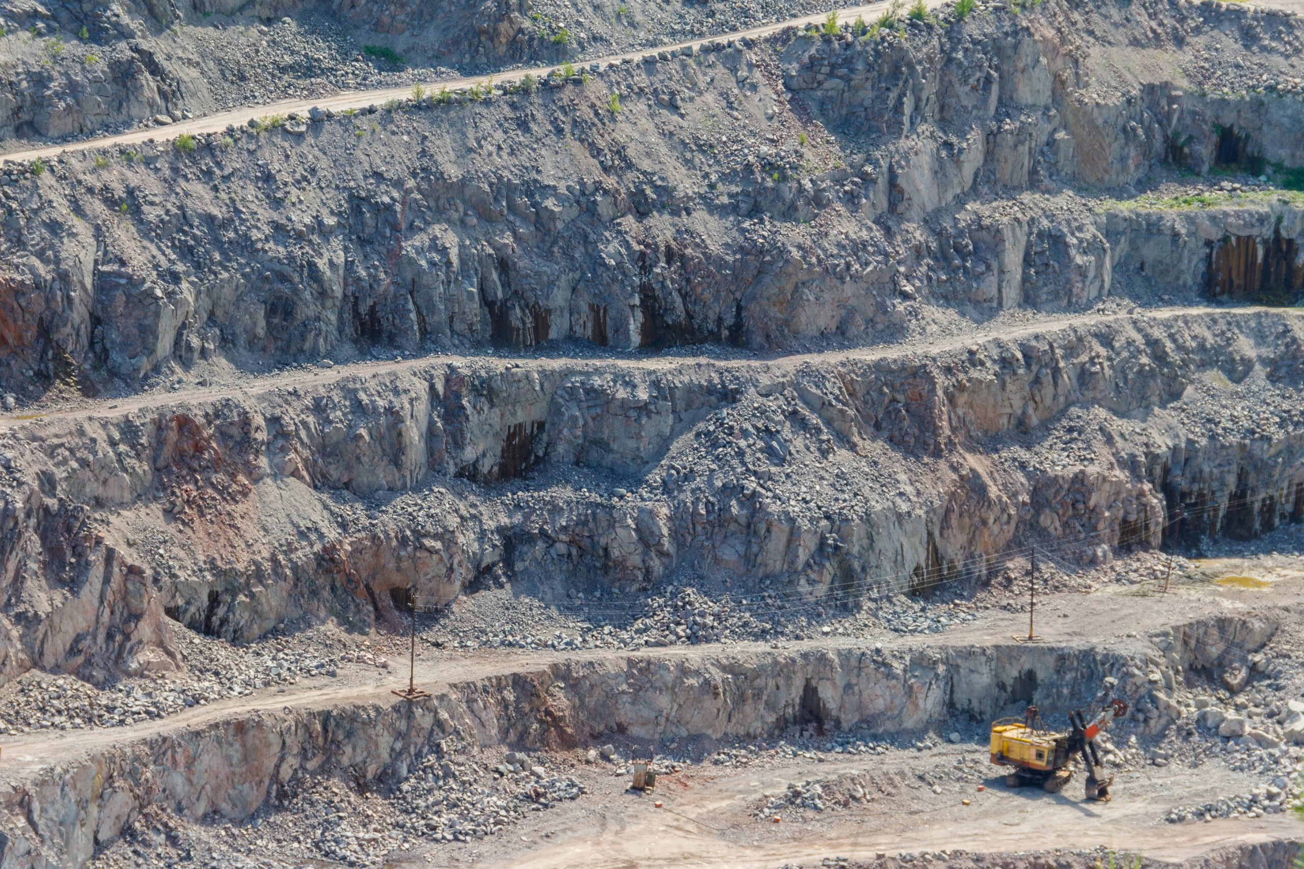 Extraction of mineral resources in the granite quarry